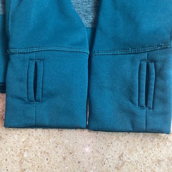 NWOT NIKE Therma-Fit Hooded Sweatshirt Size Small - Picture 9 of 10